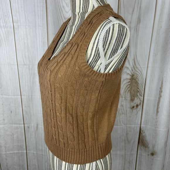 Belle du Jour Sweater Vest Cable Knit Sleeveless V-Neck Brown Size Medium - Picture 2 of 10